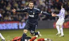 奥格斯堡德甲欧冠区争夺（奥格斯堡足球俱乐部）